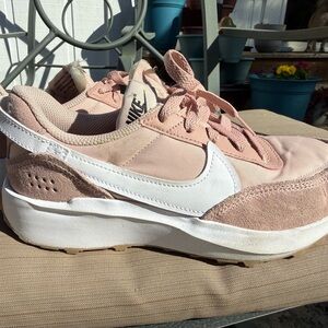 Nike Waffle Debut Women's Shoes